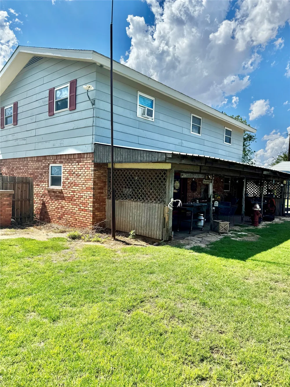 705 Loop Road Quanah, TX 79252