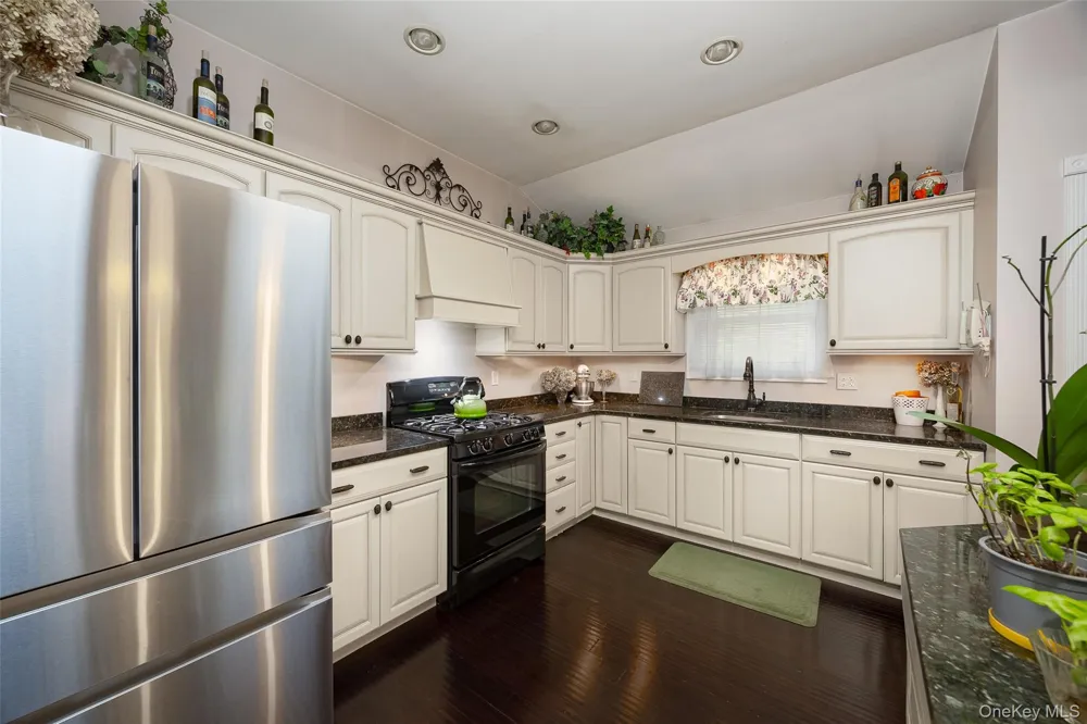 4 Kilmer Road Hyde Park, NY 12538
