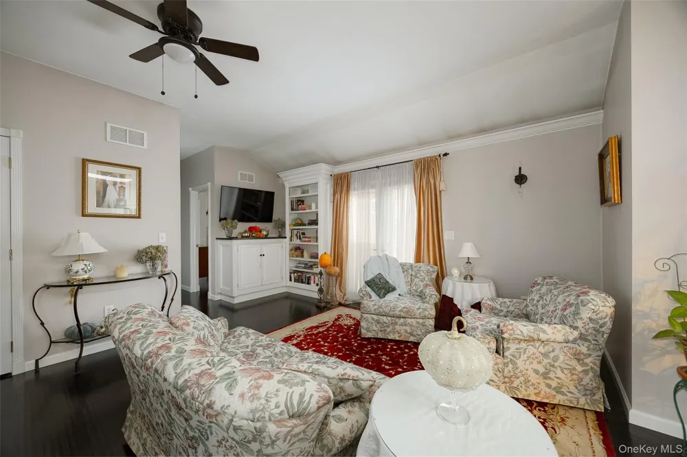 4 Kilmer Road Hyde Park, NY 12538