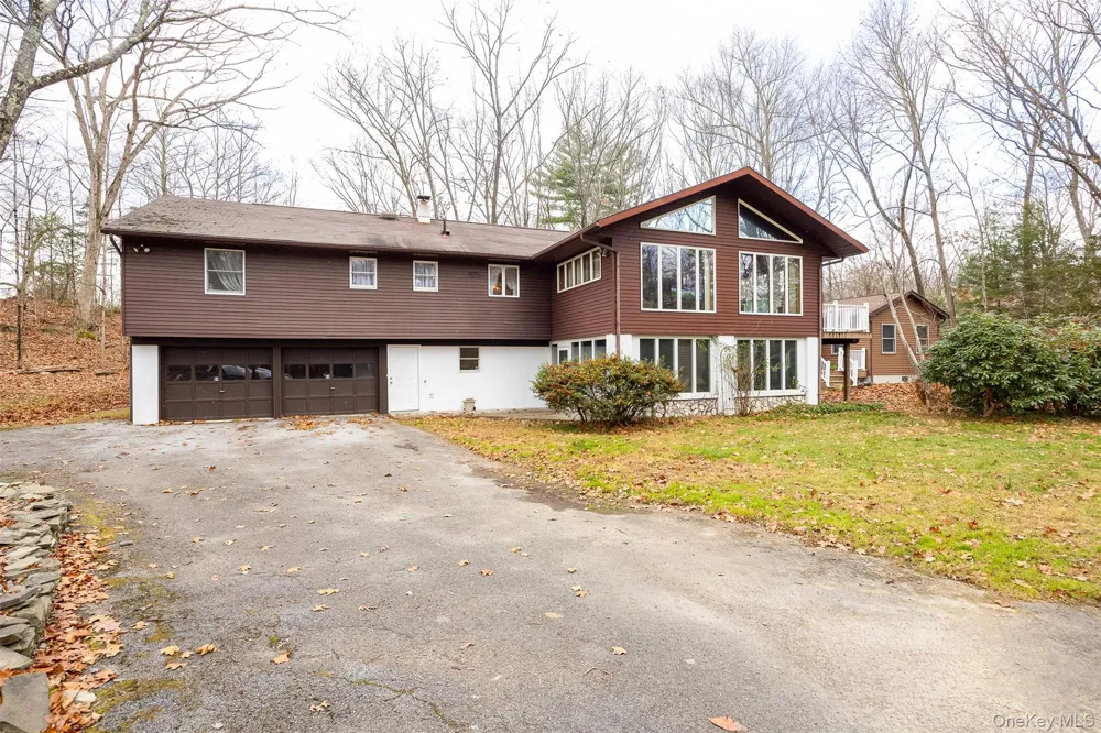 4 Kilmer Road Hyde Park, NY 12538