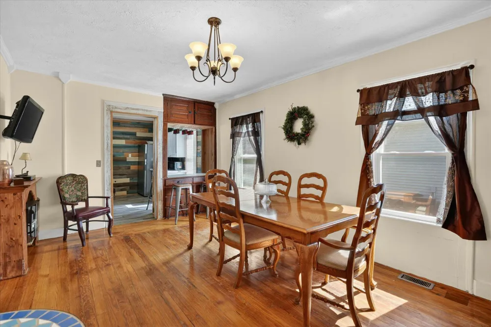 728 W Hanover Street Marshall City, MI 49068