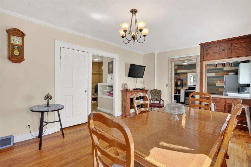 728 W Hanover Street Marshall City, MI 49068