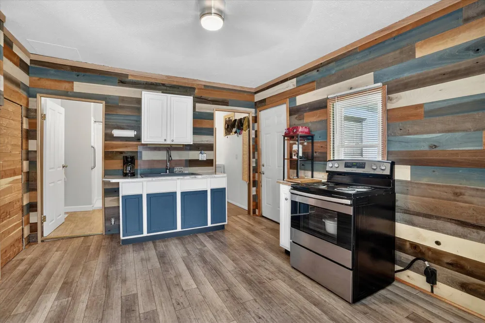 728 W Hanover Street Marshall City, MI 49068