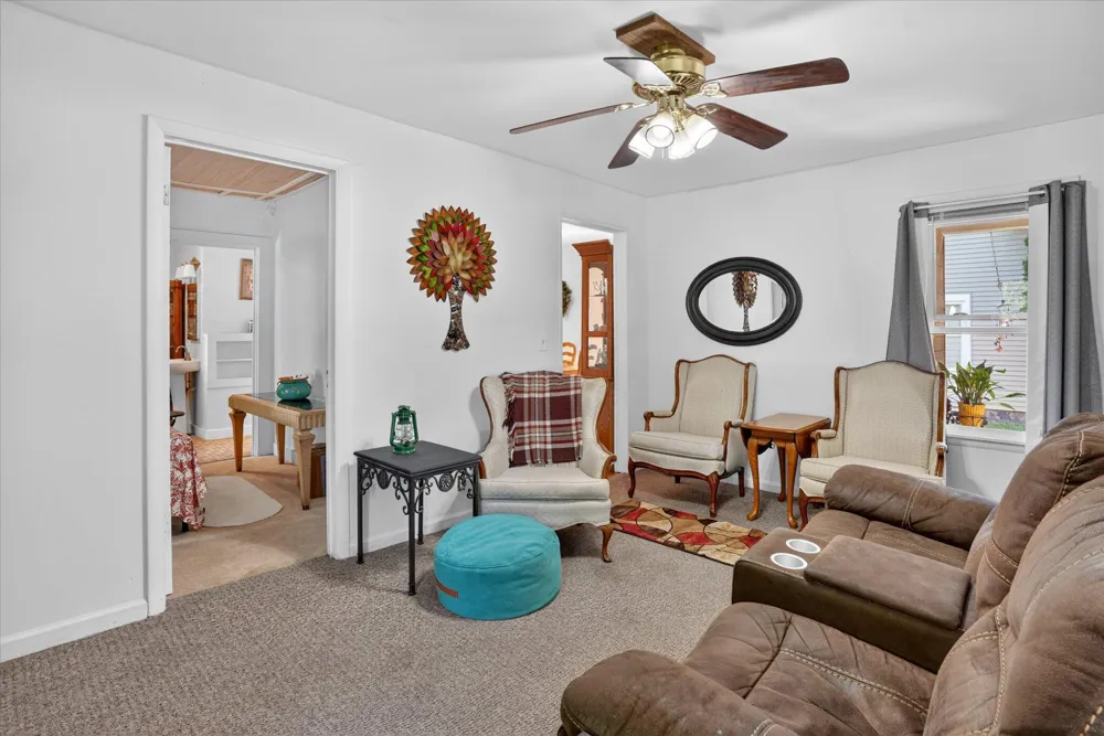 728 W Hanover Street Marshall City, MI 49068
