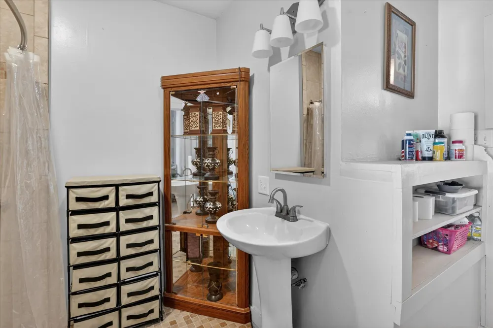 728 W Hanover Street Marshall City, MI 49068