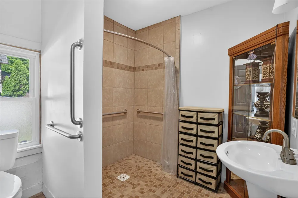 728 W Hanover Street Marshall City, MI 49068