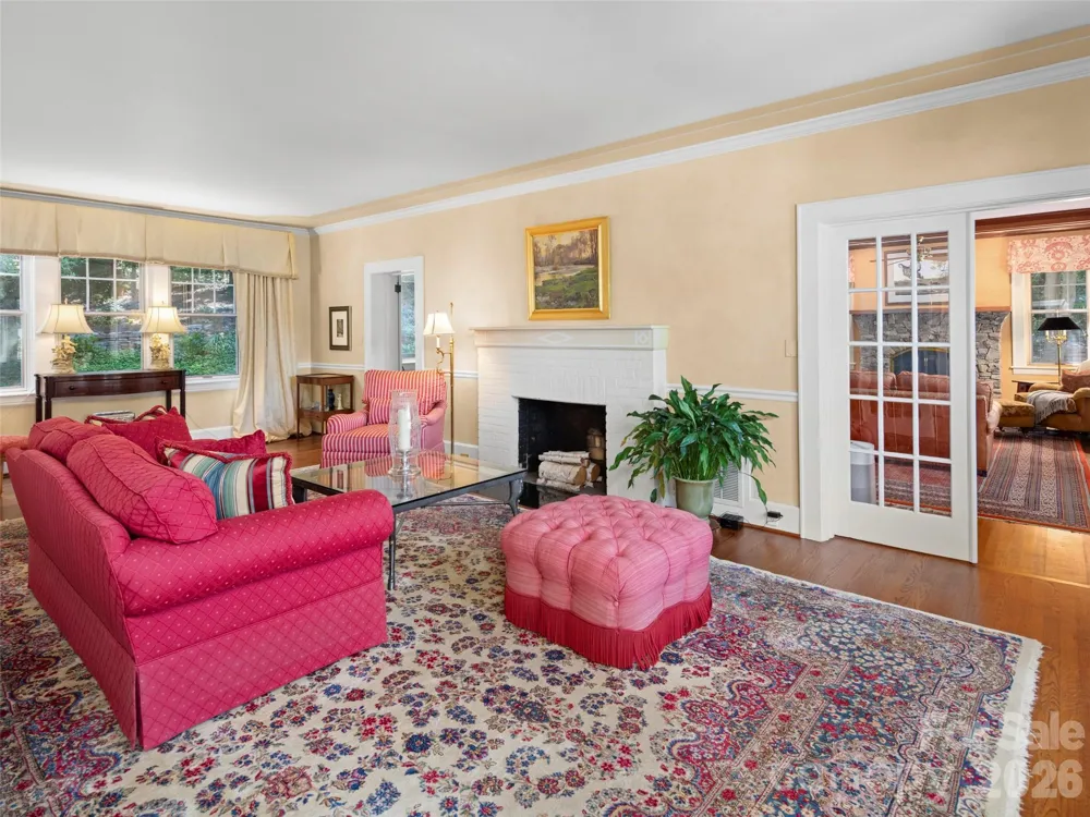 19 Blackwood Road Asheville, NC 28804