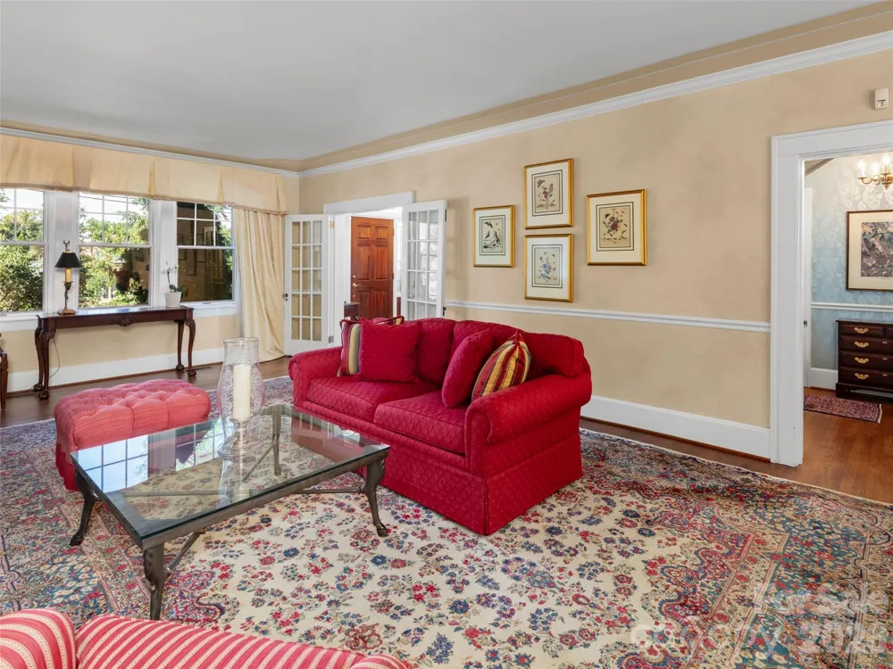 19 Blackwood Road Asheville, NC 28804