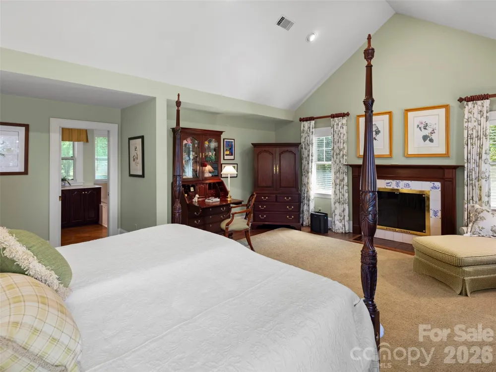 19 Blackwood Road Asheville, NC 28804
