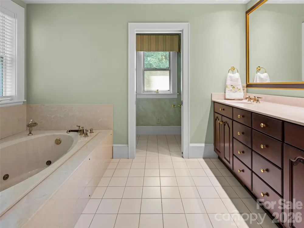19 Blackwood Road Asheville, NC 28804