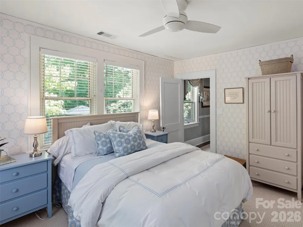 19 Blackwood Road Asheville, NC 28804