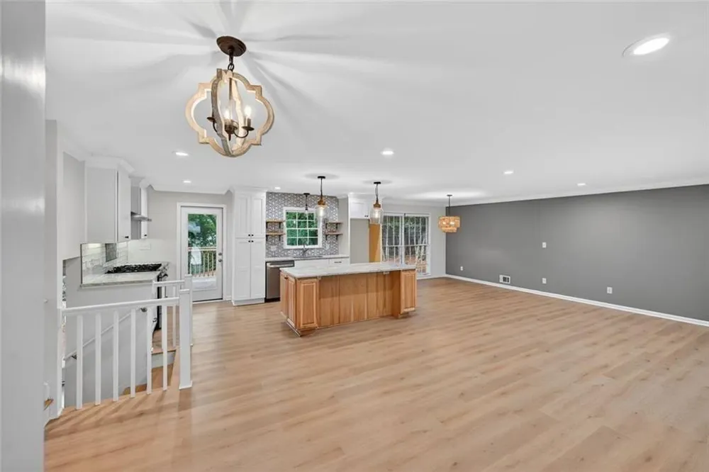 2037 Longview Way Chamblee, GA 30341