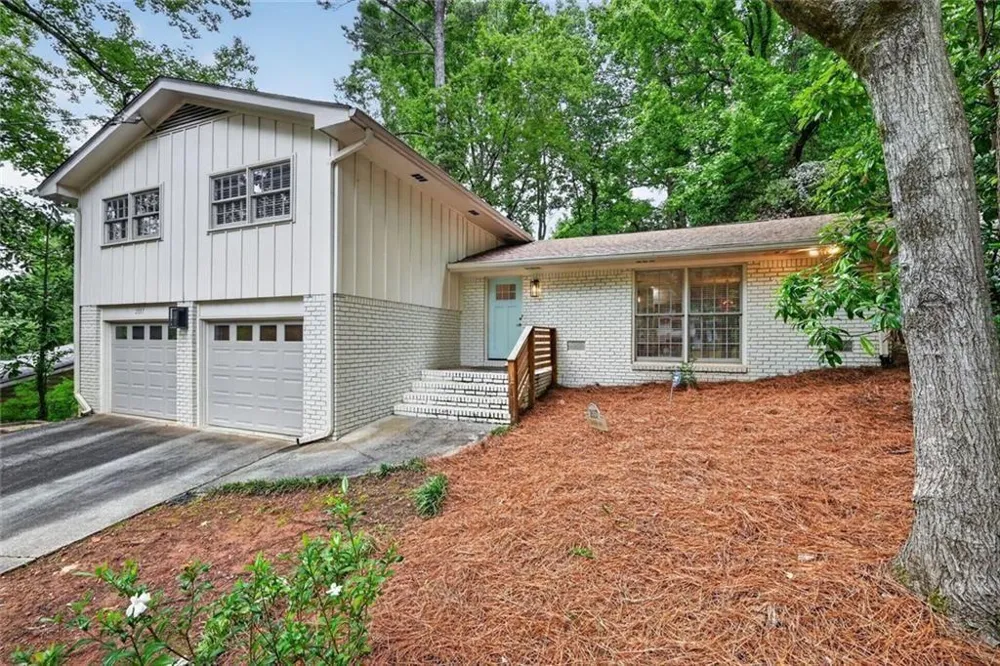 2037 Longview Way Chamblee, GA 30341