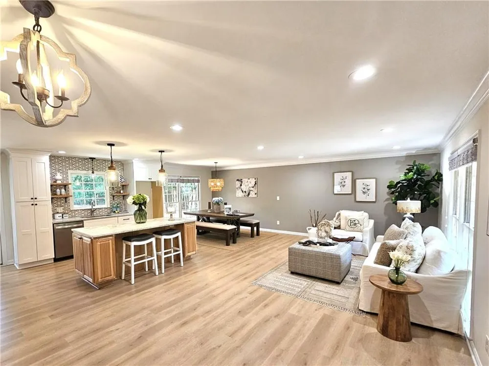2037 Longview Way Chamblee, GA 30341