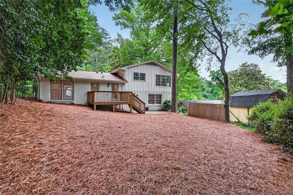 2037 Longview Way Chamblee, GA 30341
