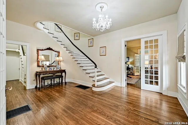 403 E BOWIE Luling, TX 78648