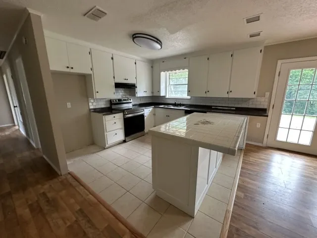 300 Pine Street Ore City, TX 75683