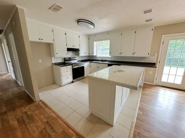 300 Pine Street Ore City, TX 75683