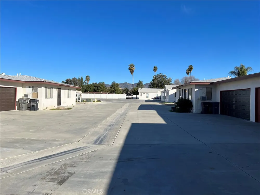 41818 Acacia Hemet, CA 92544