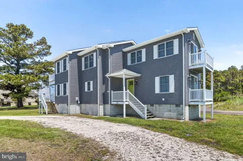5061 BAY COLONY LANE