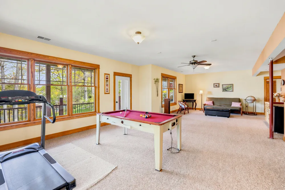 7352 Hallridge Drive NE Belding, MI 48809