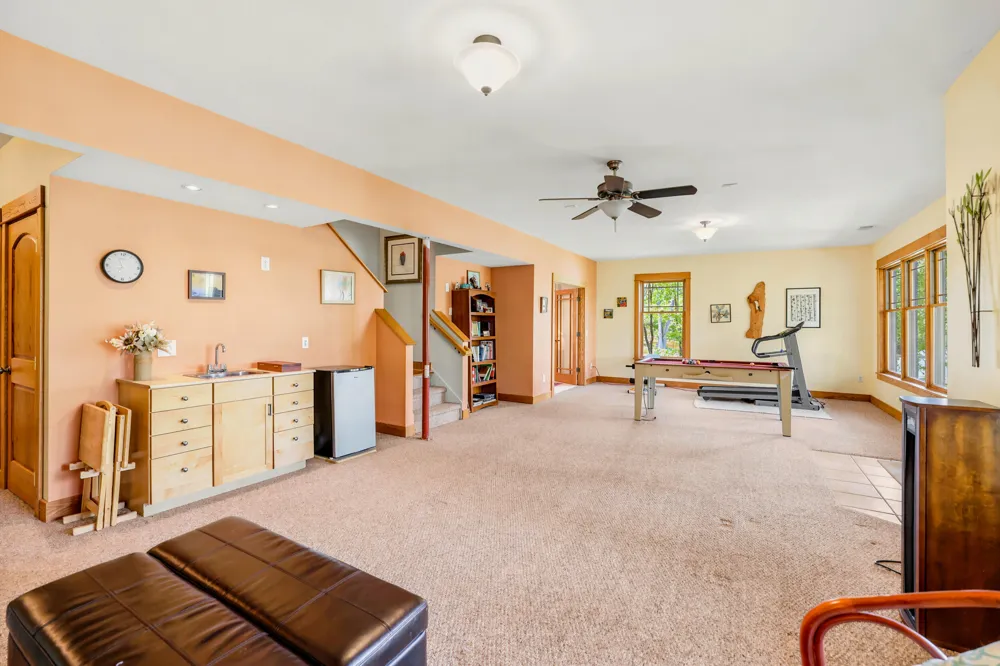 7352 Hallridge Drive NE Belding, MI 48809