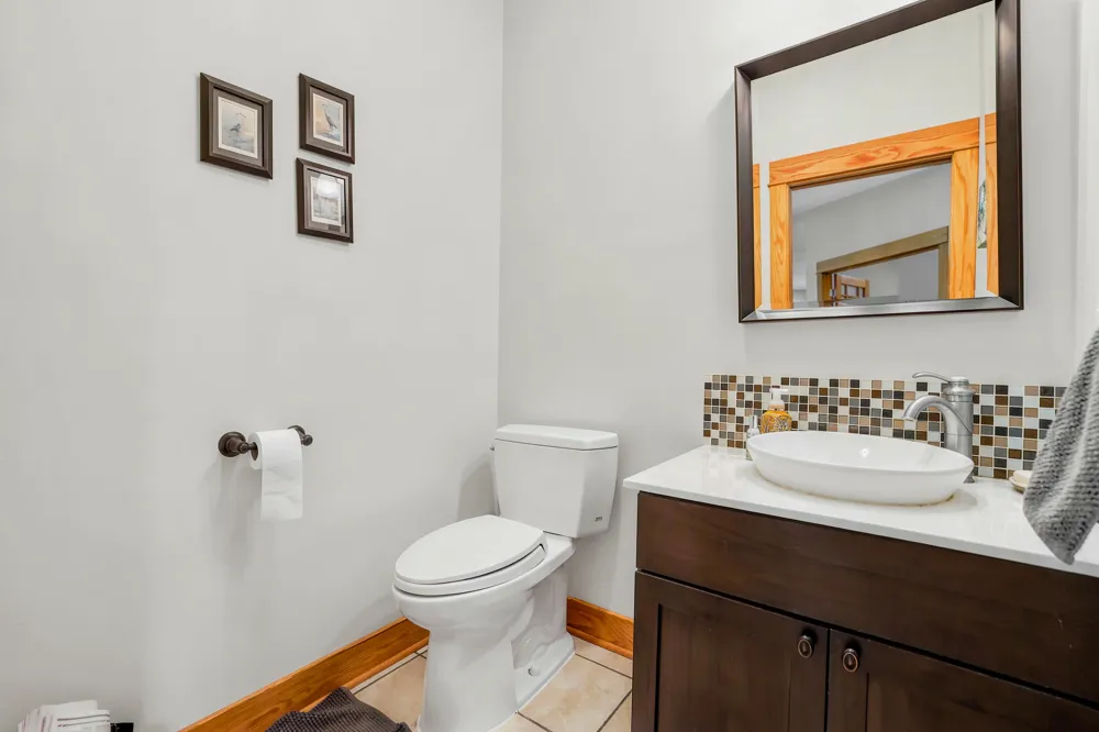 7352 Hallridge Drive NE Belding, MI 48809