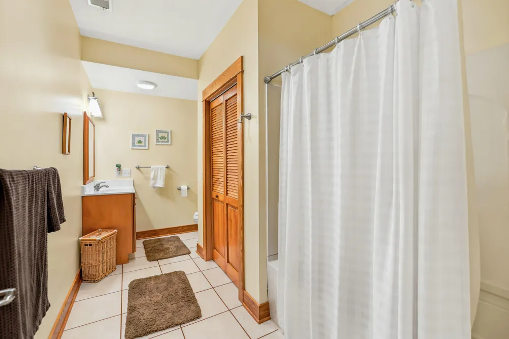 7352 Hallridge Drive NE Belding, MI 48809