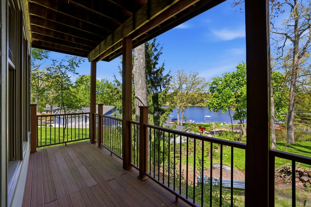 7352 Hallridge Drive NE Belding, MI 48809