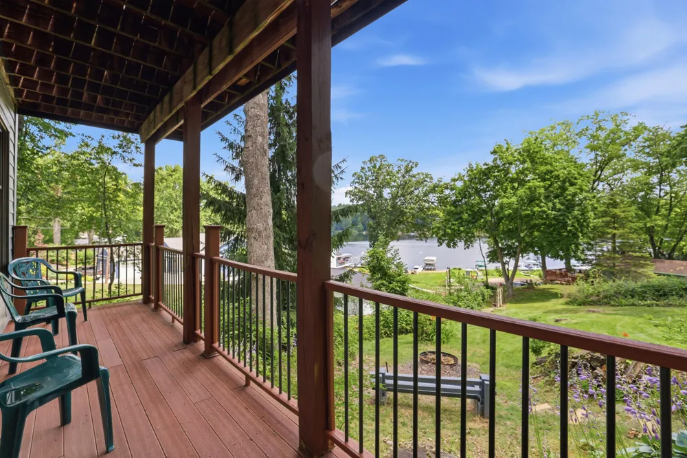 7352 Hallridge Drive NE Belding, MI 48809