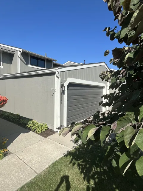1054 Bristol Court
