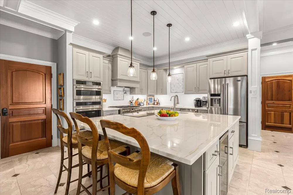 543 Deer Street Plymouth City, MI 48170