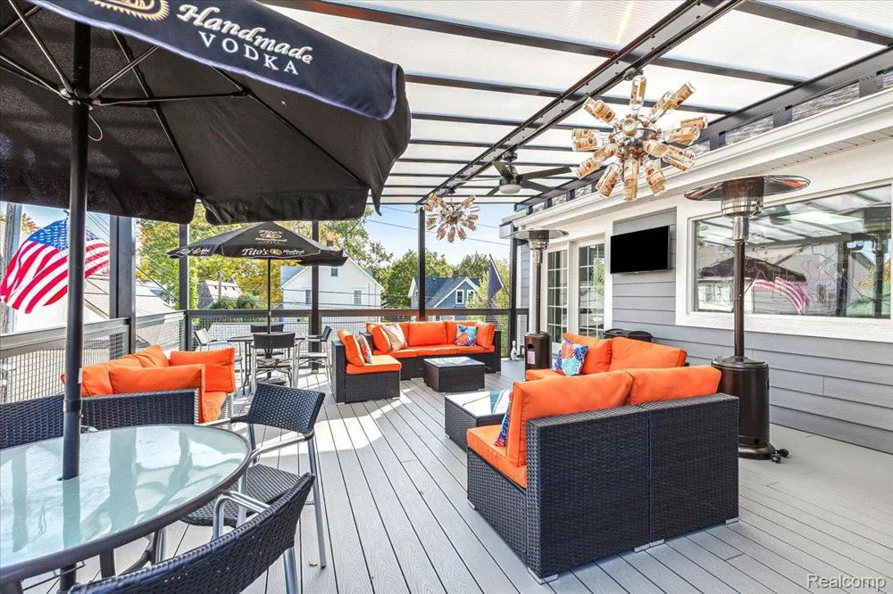 543 Deer Street Plymouth City, MI 48170