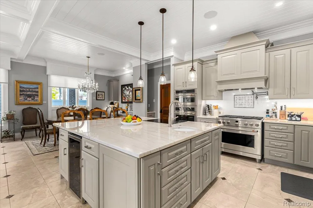 543 Deer Street Plymouth City, MI 48170
