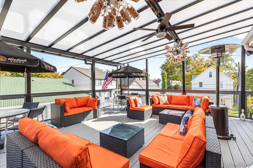 543 Deer Street Plymouth City, MI 48170