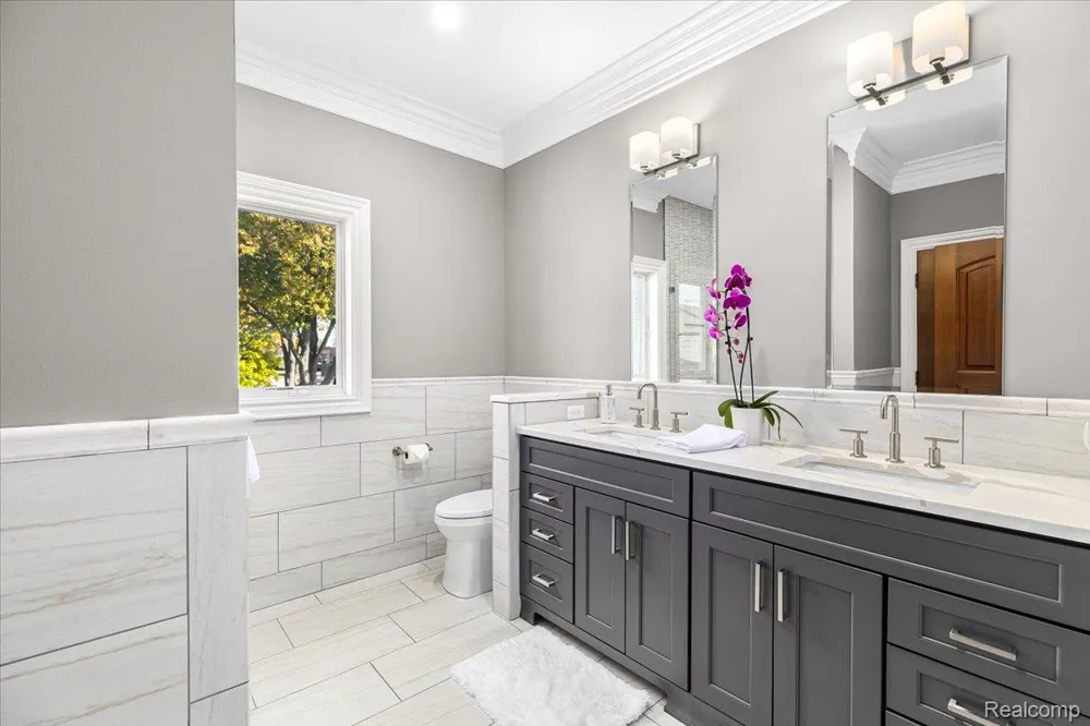 543 Deer Street Plymouth City, MI 48170