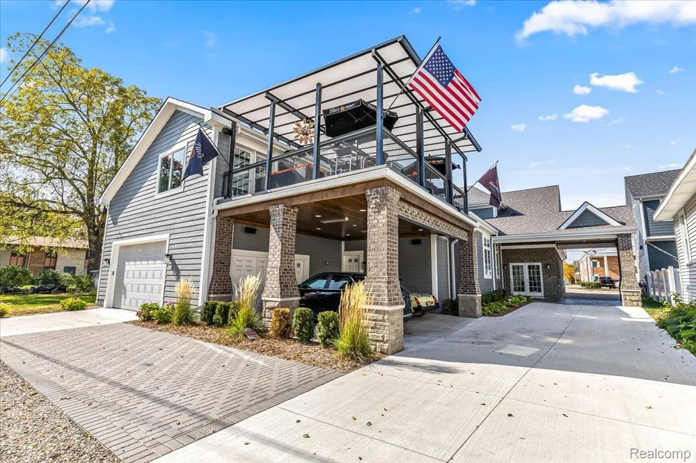 543 Deer Street Plymouth City, MI 48170