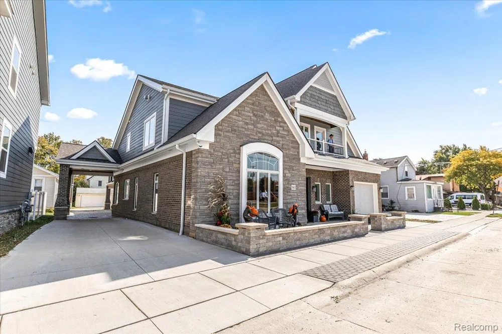 543 Deer Street Plymouth City, MI 48170