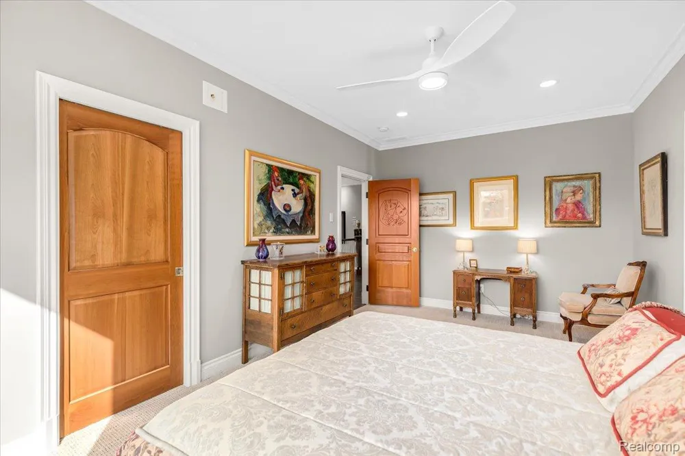543 Deer Street Plymouth City, MI 48170