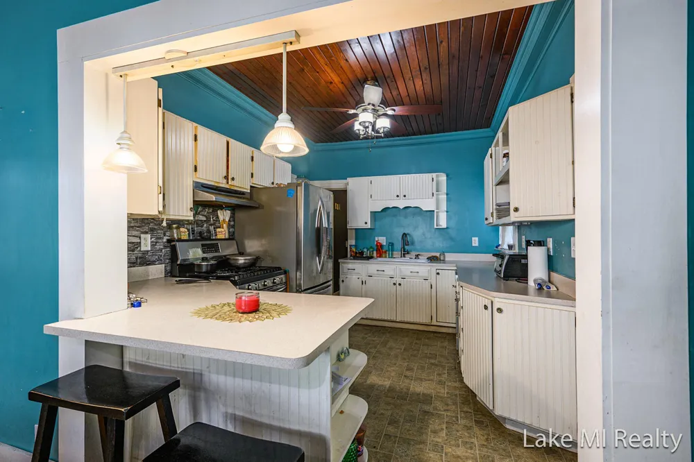 426 W Bridge Street Plainwell City, MI 49080
