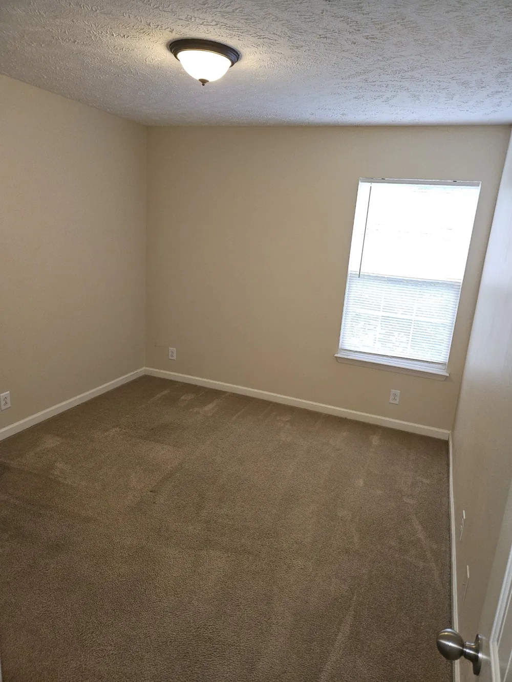 1935 Warmingfield Dr Murfreesboro, TN 37127