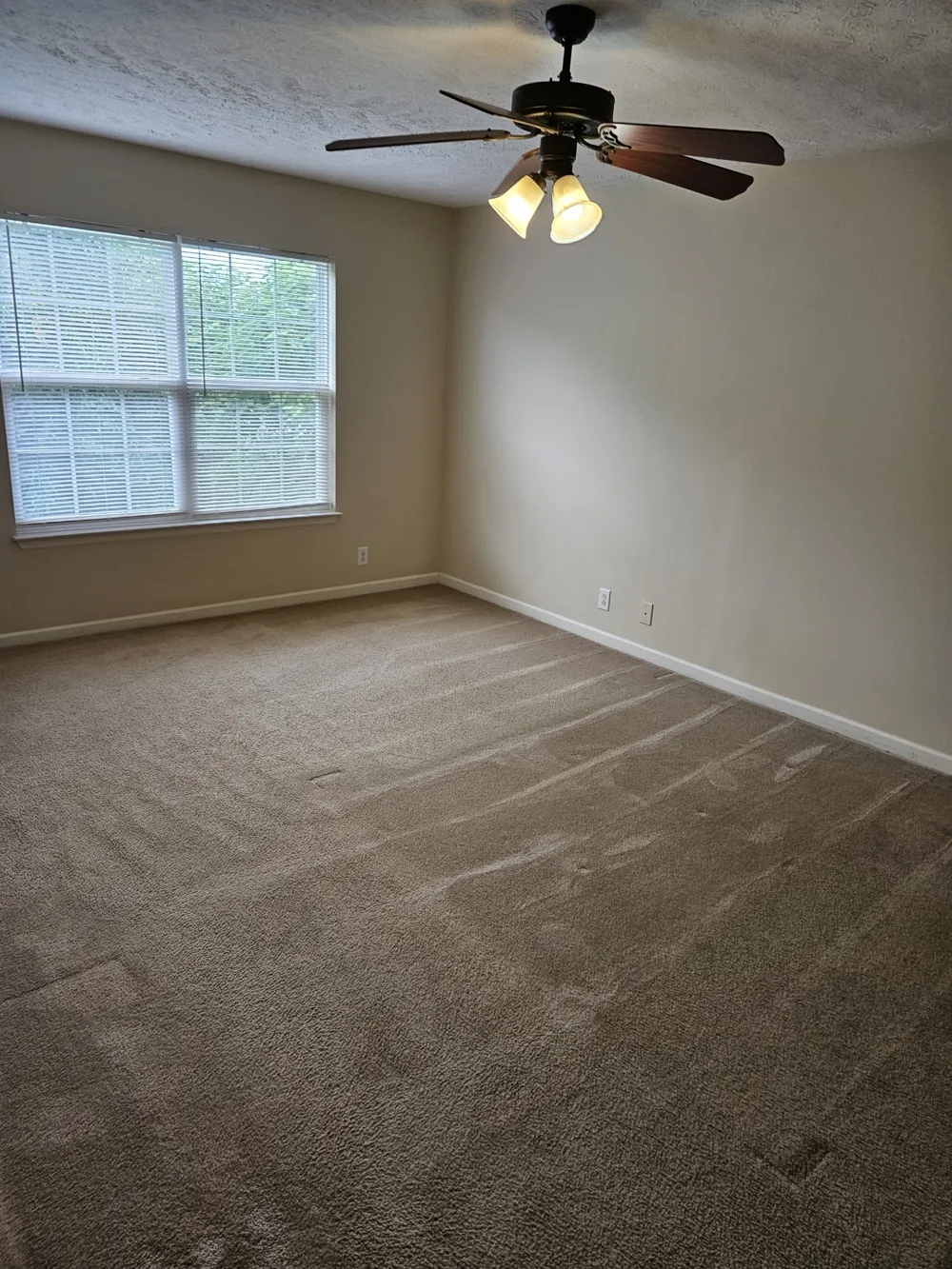 1935 Warmingfield Dr Murfreesboro, TN 37127