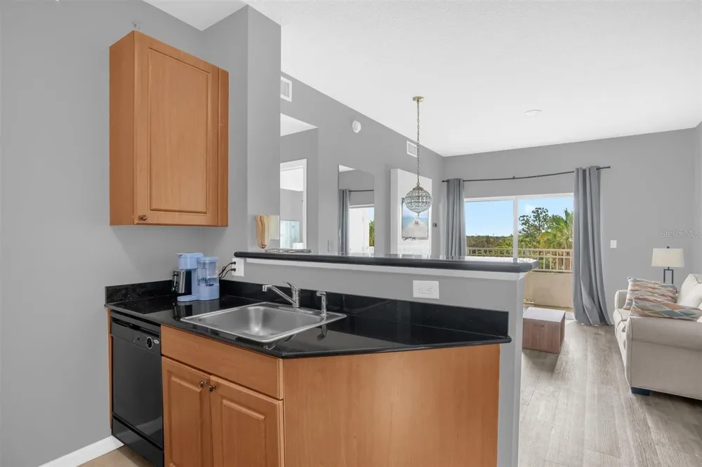 7395 UNIVERSAL BLVD #402 Orlando, FL 32819