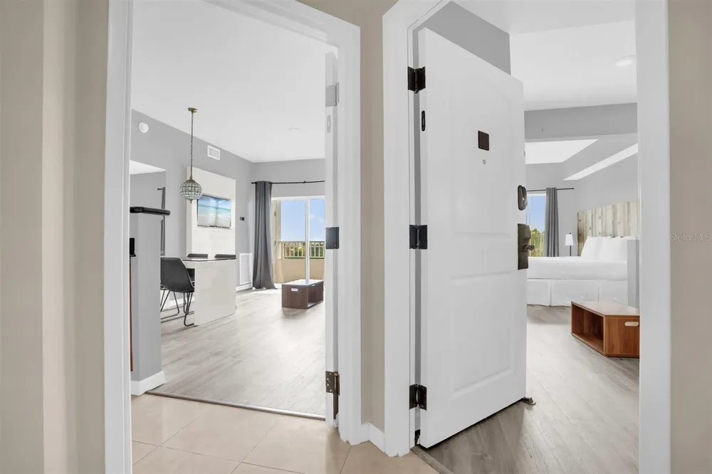 7395 UNIVERSAL BLVD #402 Orlando, FL 32819