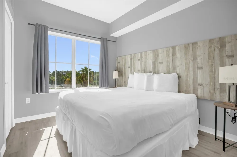 7395 UNIVERSAL BLVD #402 Orlando, FL 32819