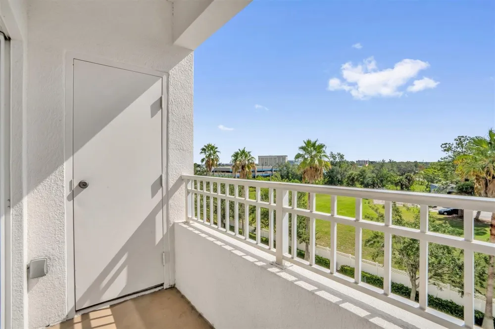 7395 UNIVERSAL BLVD #402 Orlando, FL 32819