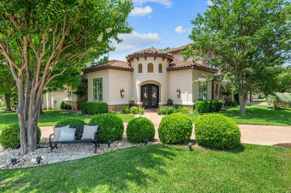 7 Sunview Road The Hills, TX 78738