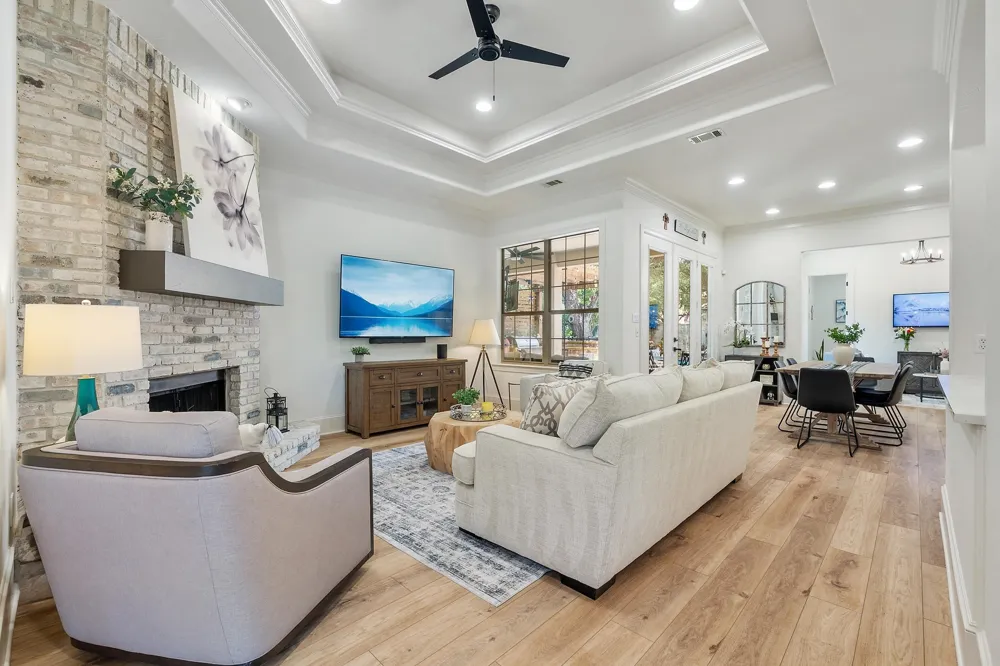 7 Sunview Road The Hills, TX 78738