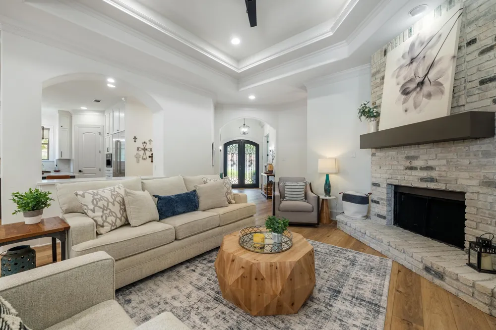 7 Sunview Road The Hills, TX 78738
