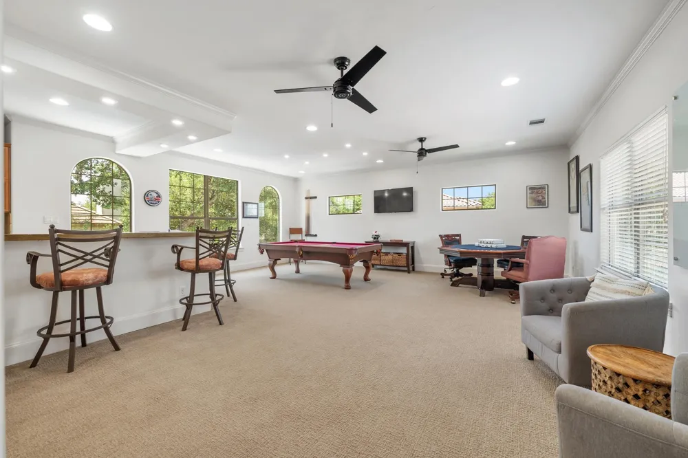 7 Sunview Road The Hills, TX 78738